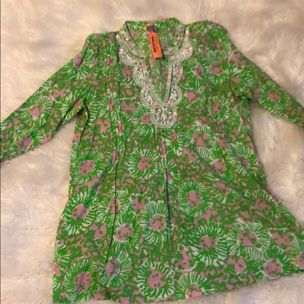 Lilly Tunic *see spots on 2nd photo